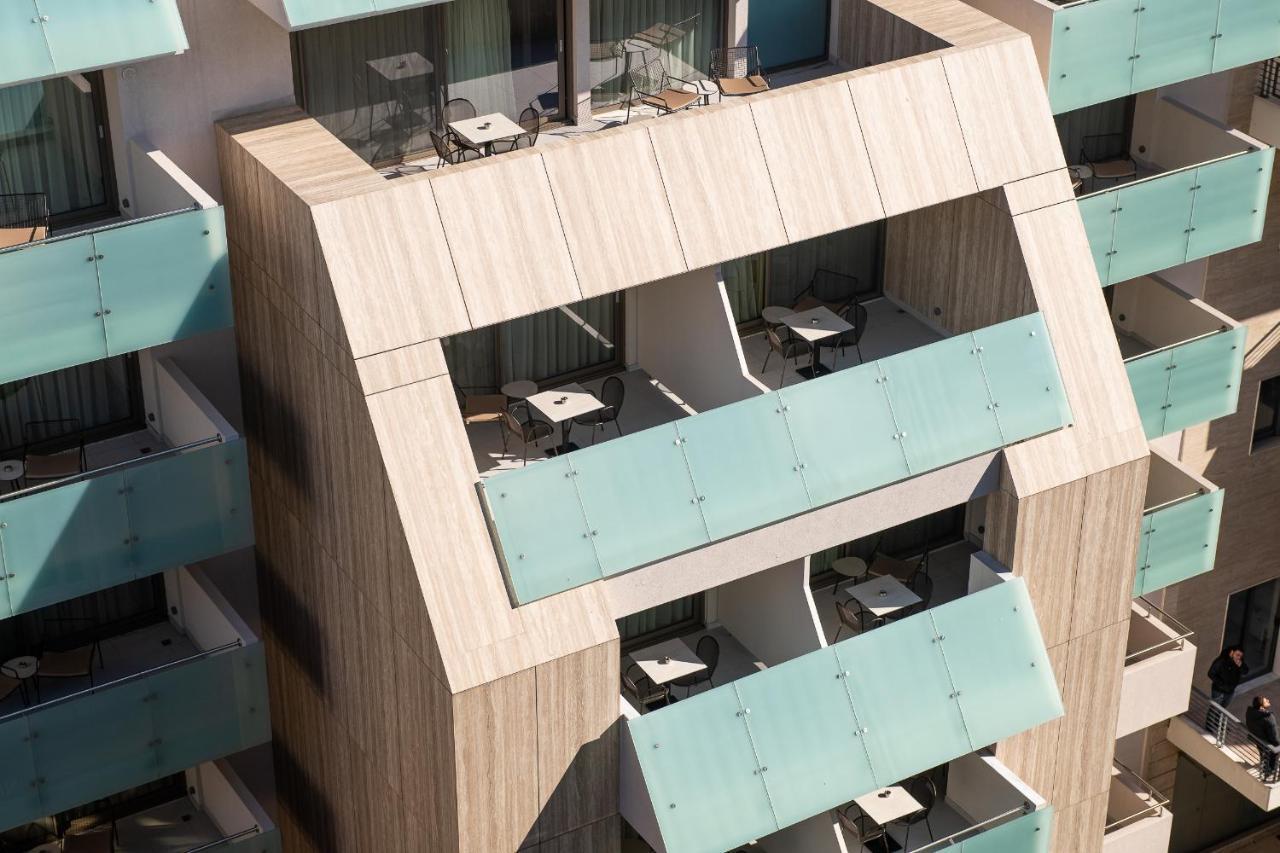 S Hotel Boutique Thessaloniki Exterior photo The hotel's balconies